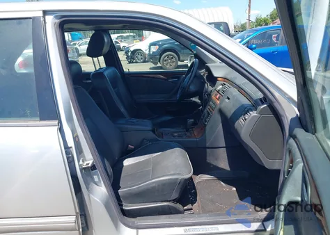 2002 Mercedes-Benz E 320 4M/4M Special Edition from USA, damaged, VIN WDBJF82J72X070398